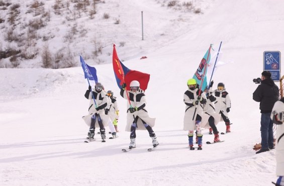 Монголын хүүхдийн спортын өвлийн VIII наадамд манай аймгийн баг тамирчид  II байрт орлоо
