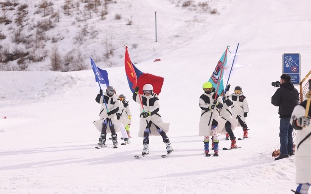 Монголын хүүхдийн спортын өвлийн VIII наадамд манай аймгийн баг тамирчид  II байрт орлоо